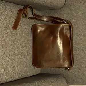 Genuine leather bag vote in Italy Florence never used